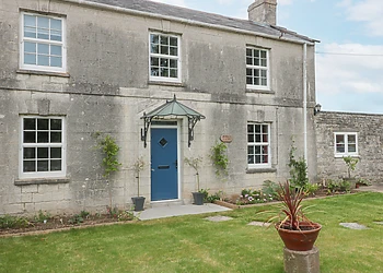 Holly Lodge