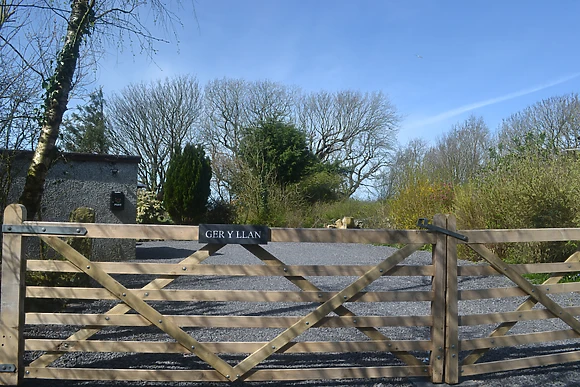 Ger Y Llan