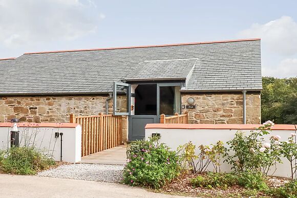 Pol At Carines Barns