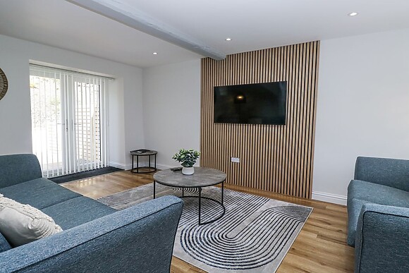 Riverside Cottage No 3