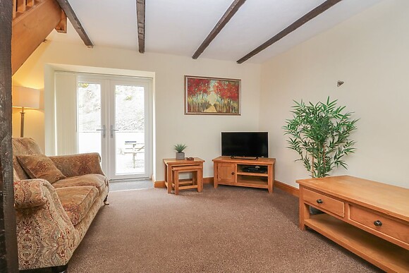 Riverside Cottage No 5