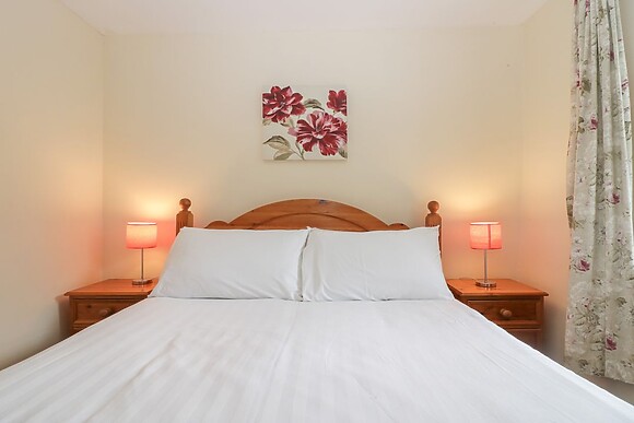 Riverside Cottage No 5