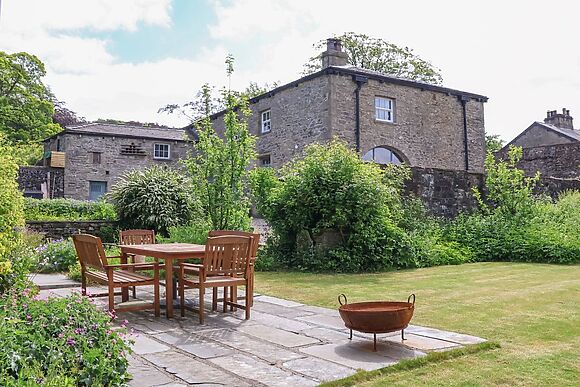 Taitlands Barn