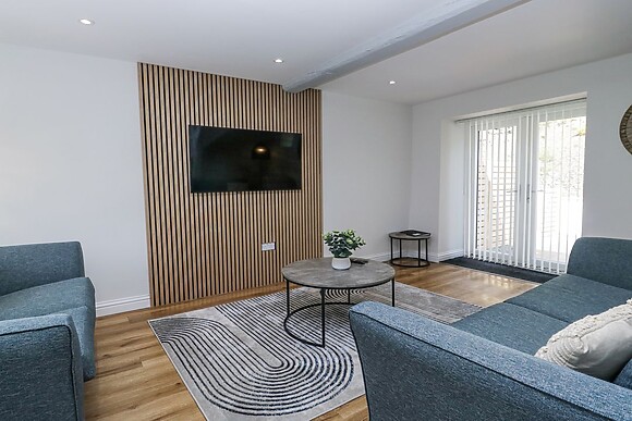 Riverside Cottage No 4