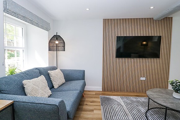 Riverside Cottage No 4