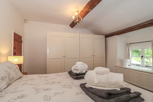 2 Pigsfoot Cottages