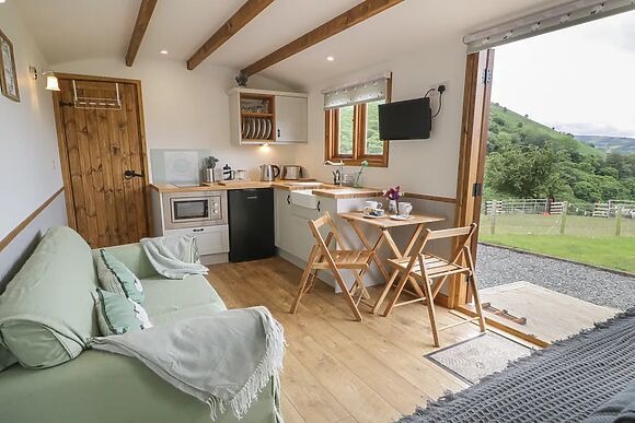 Tan Y Castell Shepherds Hut