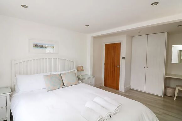1 Camperdown Lodge