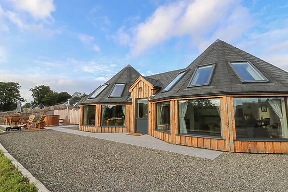 The Roundhouse At Ty Crwn