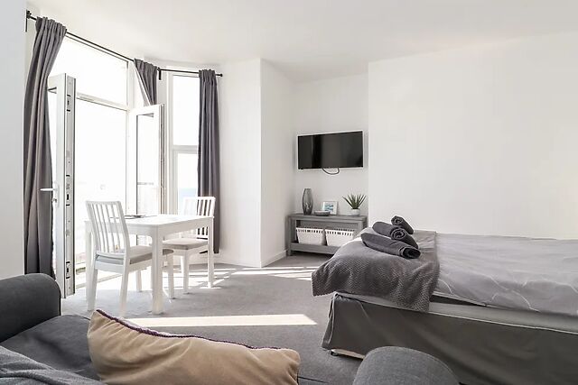 5 Seaview @ Bridlington Bay