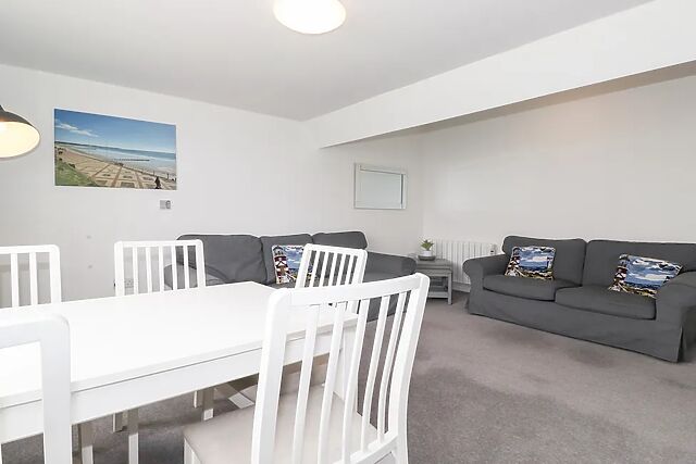 8 Seaview @ Bridlington Bay