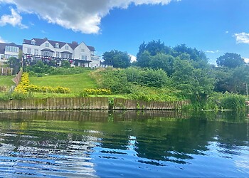 Riverside Manor