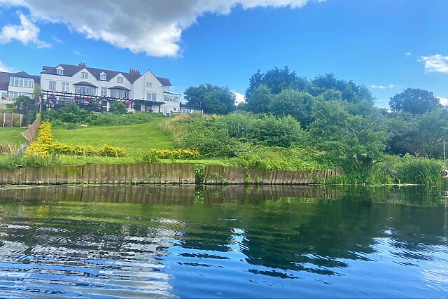 Riverside Manor