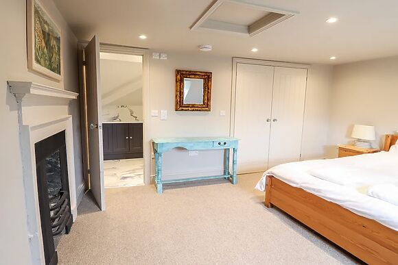 Rock House Apartment