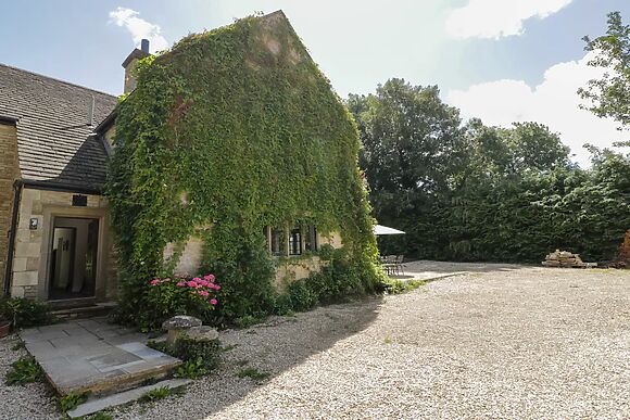 Paddock Barn