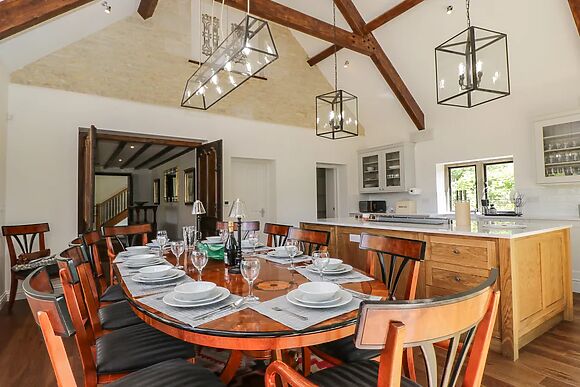 Paddock Barn