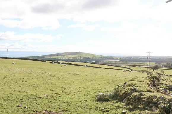 NÅ·th Y Bioden (Magpie's Nest)