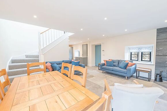 No 2 The Coach House