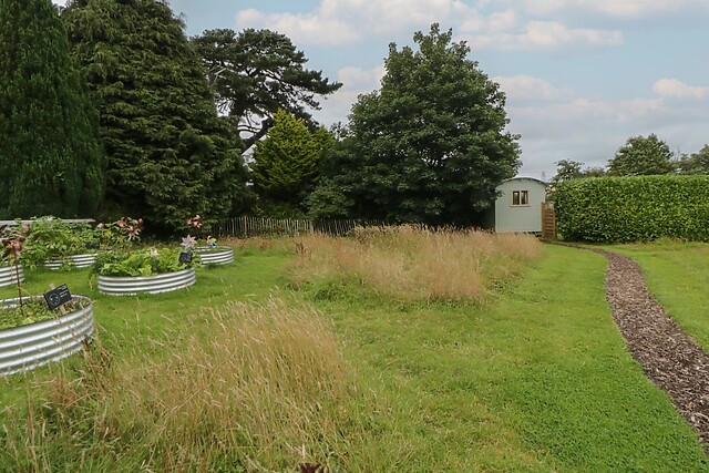 Flora's Hut