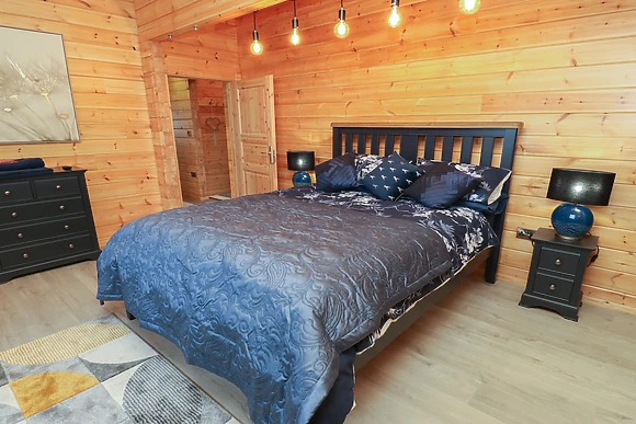 Height End Farm Log Cabin