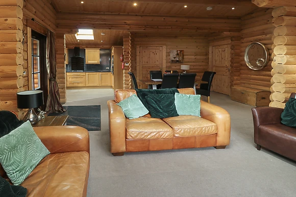 Welcome Hjem Log Cabin