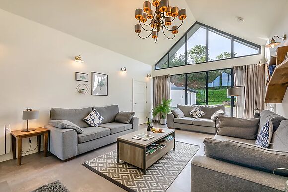 Shearwater Lodge