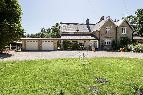 2 Heath Cottages