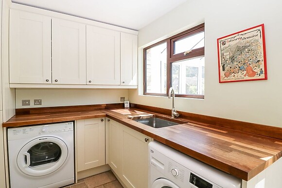 2 Heath Cottages