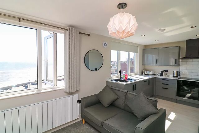 Apt 9 @ Hunter's Quay