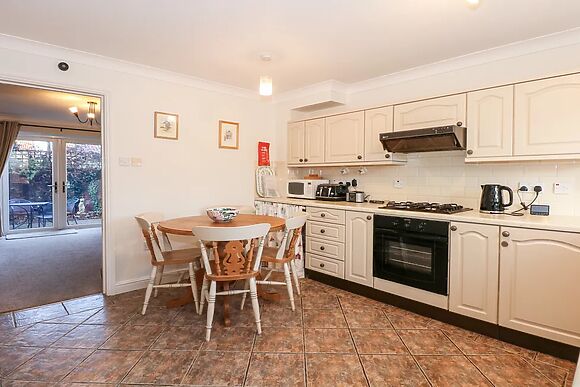 1 Crowlands Cottages