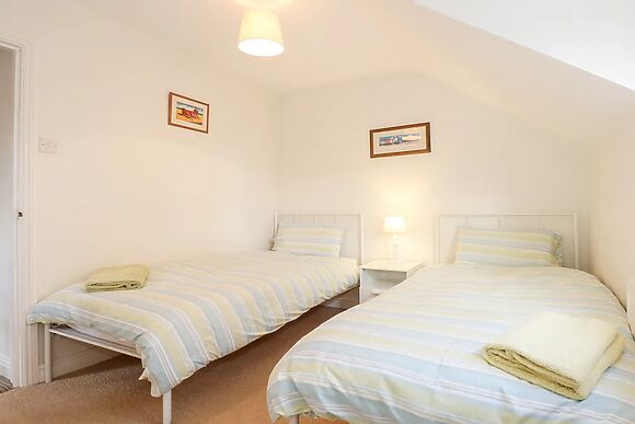 1 Crowlands Cottages