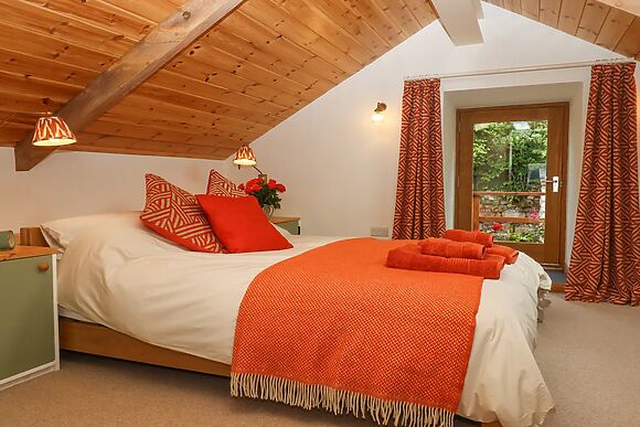 Lingcombe Barn