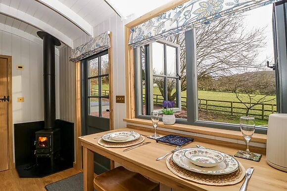 Evendine Hut @ Evendine Cottage