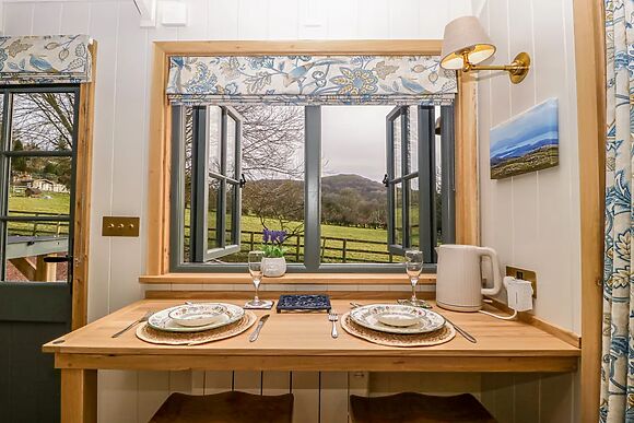 Evendine Hut @ Evendine Cottage