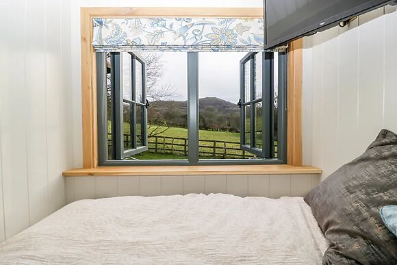 Evendine Hut @ Evendine Cottage