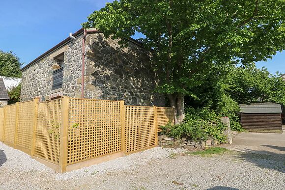 Oofoo’s Barn