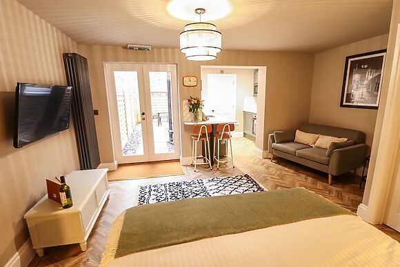 17 Union Road Basement