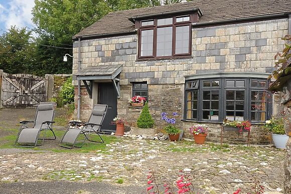 Manor Cottage Barn