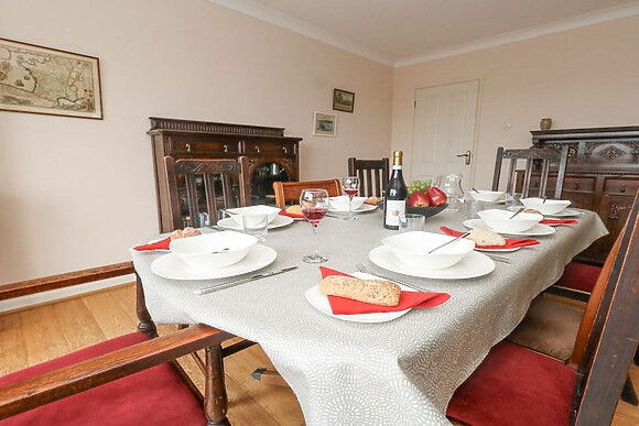 Glyde House