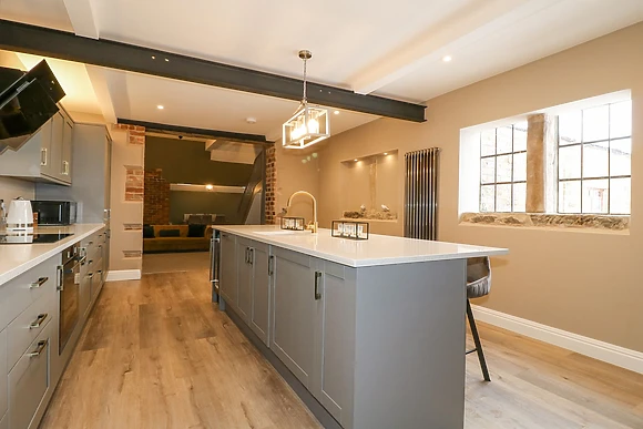 Hunters Lodge at Wildersley Farm