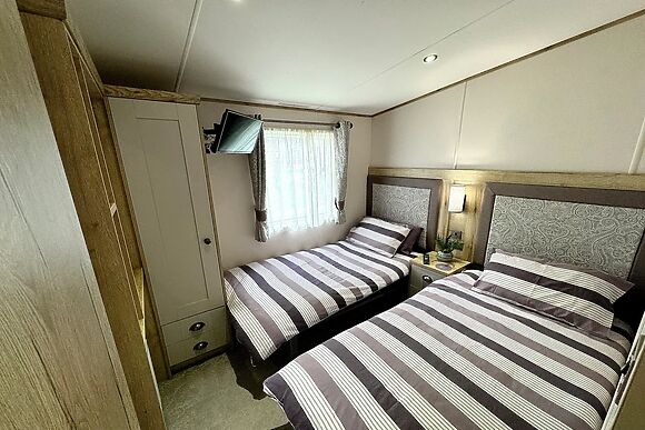 Hopton Lodge Retreat