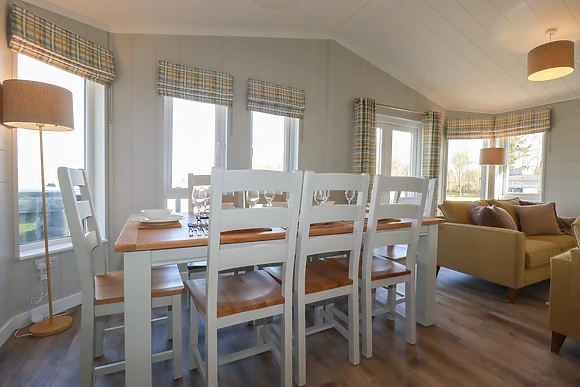 4 Meadow Retreat