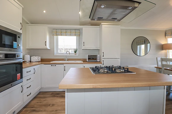 4 Meadow Retreat