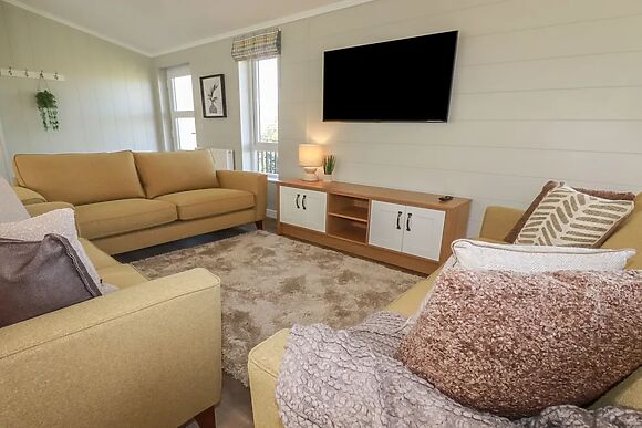 23 Meadow Retreat
