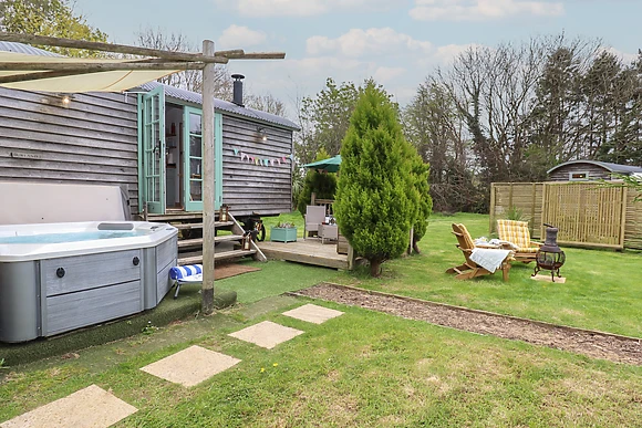 Burr 2 Shepherds Hut