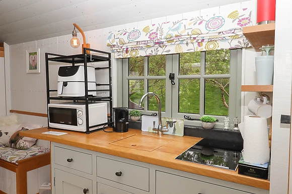 Burr 2 Shepherds Hut