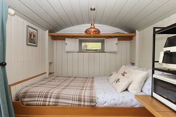Burr 2 Shepherds Hut