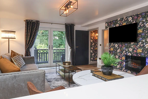 Waters Edge Lock View