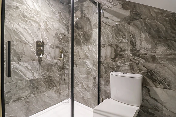 Waters Edge Lock View