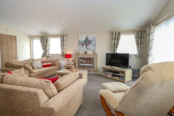 21 Norman Drive Lodge